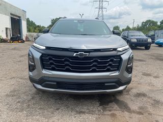 2026 Chevrolet Equinox FWD LT - Exterior Front Center Image